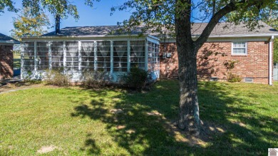 Two bedroom, 1.5-bath brick home offering 1,680 sq ft of on Calvert City Golf and Country Club in Kentucky - for sale on GolfHomes.com, golf home, golf lot