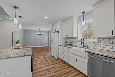 NOW OFFERING $10K in SELLER PAID closing cost credit & enjoy the on Pinehurst Resort and Country Club in North Carolina - for sale on GolfHomes.com, golf home, golf lot