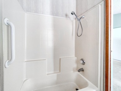 Charming 2-bedroom, 2-bath manufactured home in Palm Desert's on Portola Country Club in California - for sale on GolfHomes.com, golf home, golf lot
