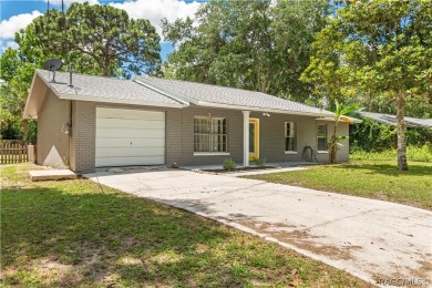 (Listed under appraised value) * MOVE-IN READY * UPDATED on Plantation Inn and Golf Resort  in Florida - for sale on GolfHomes.com, golf home, golf lot