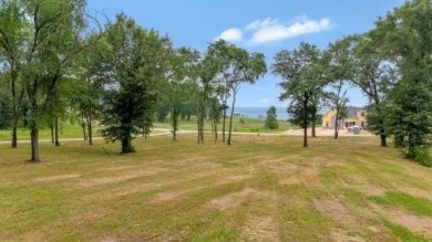 Prime lot in Cedar Creek Landing! Discover the perfect spot to on Cedar Creek Country Club in Texas - for sale on GolfHomes.com, golf home, golf lot