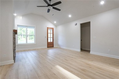 Welcome to 27 Kirkcudbright Ln, a well-designed 1,677 sq ft home on Branchwood Golf Course in Arkansas - for sale on GolfHomes.com, golf home, golf lot