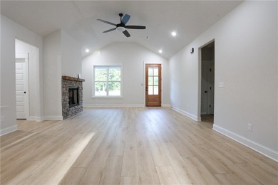 Welcome to 27 Kirkcudbright Ln, a well-designed 1,677 sq ft home on Branchwood Golf Course in Arkansas - for sale on GolfHomes.com, golf home, golf lot