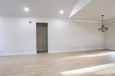 Welcome to 27 Kirkcudbright Ln, a well-designed 1,677 sq ft home on Branchwood Golf Course in Arkansas - for sale on GolfHomes.com, golf home, golf lot