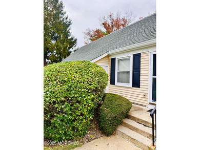 Welcome to Rossmoor, Monroe's premier 55+ community! This on Rossmoor Golf Club in New Jersey - for sale on GolfHomes.com, golf home, golf lot