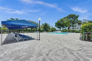 PRICED TO SELL!! Well-maintained, spacious and bright 2-bedroom on Oriole Golf and Tennis Club in Florida - for sale on GolfHomes.com, golf home, golf lot