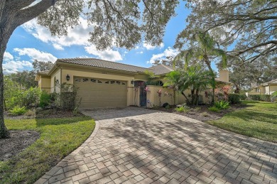 One or more photo(s) has been virtually staged. Huge price on The Meadows Golf and Country Club in Florida - for sale on GolfHomes.com, golf home, golf lot