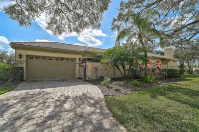 One or more photo(s) has been virtually staged. Huge price on The Meadows Golf and Country Club in Florida - for sale on GolfHomes.com, golf home, golf lot