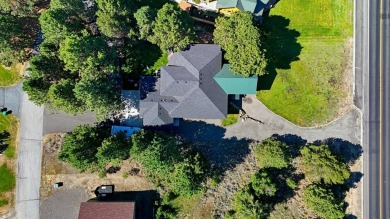 BEAUTIFUL HOME WITH UNBEATABLE VIEWS! Gorgeous custom home on on Cascade Golf Course in Idaho - for sale on GolfHomes.com, golf home, golf lot