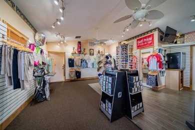 Sassy and charming 2 bedroom, 2 full bath home in award-winning on Maple Leaf Golf and Country Club in Florida - for sale on GolfHomes.com, golf home, golf lot