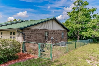 Discover the spacious living and classic charm you've been on Williston Highlands Golf and Country Club in Florida - for sale on GolfHomes.com, golf home, golf lot