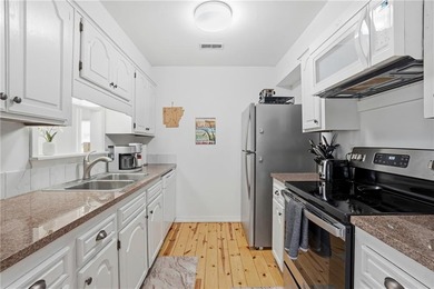 Experience the perfect blend of comfort and convenience in the on Bella Vista Country Club and Golf Course in Arkansas - for sale on GolfHomes.com, golf home, golf lot