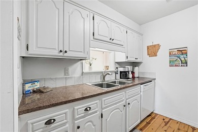 Experience the perfect blend of comfort and convenience in the on Bella Vista Country Club and Golf Course in Arkansas - for sale on GolfHomes.com, golf home, golf lot