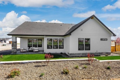 Luxury Living in the Somerset by Tresidio Homes- Golf Course on Falcon Crest Golf Club in Idaho - for sale on GolfHomes.com, golf home, golf lot