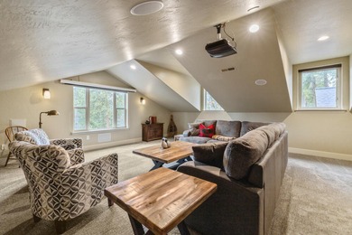 ONE LEVEL PLUS BONUS ROOM, LOCATED ON GOLF COURSE AT THE RUNNING on Running Y Ranch Resort in Oregon - for sale on GolfHomes.com, golf home, golf lot