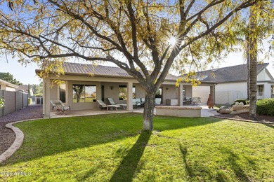 Very popular 2BR, 2BA with den Palmera model on the golf course on Ironwood Golf Club in Arizona - for sale on GolfHomes.com, golf home, golf lot