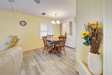 REDUCED!! MAINTENANCE-FREE AND MOVE-IN READY! Welcome to VENICE on Pelican Pointe Golf and Country Club in Florida - for sale on GolfHomes.com, golf home, golf lot