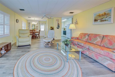 REDUCED!! MAINTENANCE-FREE AND MOVE-IN READY! Welcome to VENICE on Pelican Pointe Golf and Country Club in Florida - for sale on GolfHomes.com, golf home, golf lot