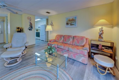 REDUCED!! MAINTENANCE-FREE AND MOVE-IN READY! Welcome to VENICE on Pelican Pointe Golf and Country Club in Florida - for sale on GolfHomes.com, golf home, golf lot