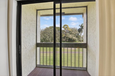Welcome to the best kept secret in a Boca/Delray. This specious on Boca Delray Golf and Country Club in Florida - for sale on GolfHomes.com, golf home, golf lot