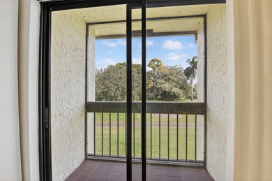 GOLF COMMUNITY & MORE WITHOUT A MANDATORY MEMBERSHIP WHERE YOU on Boca Delray Golf and Country Club in Florida - for sale on GolfHomes.com, golf home, golf lot