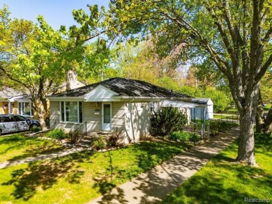 Don't miss this clean, well-maintained 3-bedroom, 1-bath ranch on Western Golf and Country Club in Michigan - for sale on GolfHomes.com, golf home, golf lot