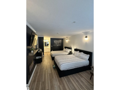 Recently renovated studio condo right in the heart of Shanty on Shanty Creek Golf Course in Michigan - for sale on GolfHomes.com, golf home, golf lot
