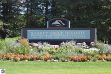 Recently renovated studio condo right in the heart of Shanty on Shanty Creek Golf Course in Michigan - for sale on GolfHomes.com, golf home, golf lot