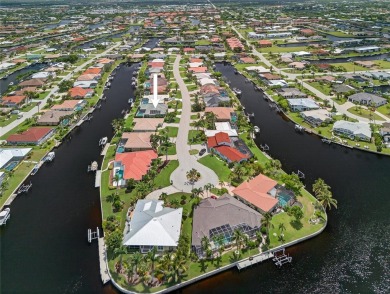 PUNTA GORDA ISLES!! TURNKEY 3 BEDROOM, 3 BATH, 2 CAR GARAGE on Saint Andrews South Golf Club in Florida - for sale on GolfHomes.com, golf home, golf lot