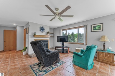 An almost 2000 sq foot condo, consisting of 2 floors and awesome on Crown Golf Course in Michigan - for sale on GolfHomes.com, golf home, golf lot