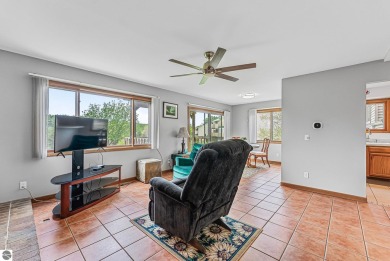 An almost 2000 sq foot condo, consisting of 2 floors and awesome on Crown Golf Course in Michigan - for sale on GolfHomes.com, golf home, golf lot