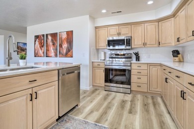 NIGHTLY RENTALS ALLOWED! Updated 3-bed condo in Las Palmas on Sunbrook Golf Course in Utah - for sale on GolfHomes.com, golf home, golf lot
