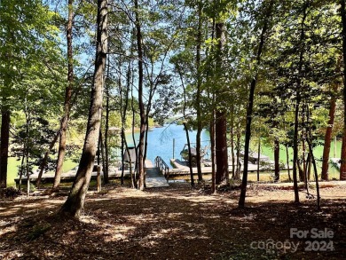 Located on Kingfisher Trace, an enclave of just 9 private lots on Marion Lake Club in North Carolina - for sale on GolfHomes.com, golf home, golf lot