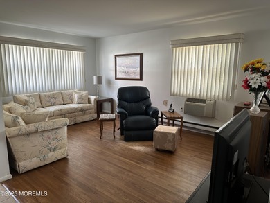 Popular 2 Bedroom WESTWOOD model in mint clean condition on Keswick Village Golf Course in New Jersey - for sale on GolfHomes.com, golf home, golf lot