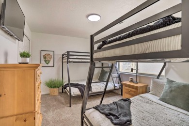 NIGHTLY RENTALS ALLOWED! Updated 3-bed condo in Las Palmas on Sunbrook Golf Course in Utah - for sale on GolfHomes.com, golf home, golf lot