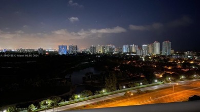 Lovely 1 bed/1.5 bath Pent House with great views in Aventura on Turnberry Isle Resort and Club in Florida - for sale on GolfHomes.com, golf home, golf lot