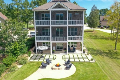 Waterfront Beauty in Grand Harbor - $1,200,000  Welcome to 520 on The Patriot Golf Club At Grand Harbor in South Carolina - for sale on GolfHomes.com, golf home, golf lot