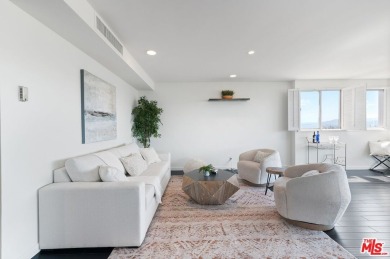 STUNNING NORTH FACING CONDO IN THE COMSTOCK! This beautifully on Los Angeles Country Club in California - for sale on GolfHomes.com, golf home, golf lot