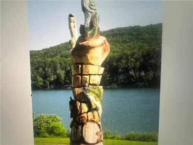 Table Rock Lake C1 Lot. .3 miles from Holiday Island Marina, .2 on Holiday Island Executive Golf Course in Arkansas - for sale on GolfHomes.com, golf home, golf lot