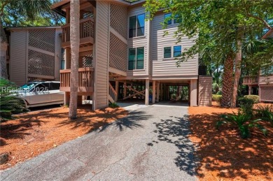 One minute from the Beach! This beautifully renovated 2-bedroom on Palmetto Dunes Golf Course and Resort in South Carolina - for sale on GolfHomes.com, golf home, golf lot