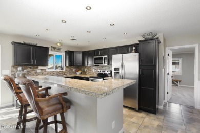 Don't miss the opportunity to own this charming and cozy home on London Bridge Golf Course in Arizona - for sale on GolfHomes.com, golf home, golf lot