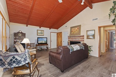 Cute Waterview Bungalow in Shawnee Hills (Blue Springs Area)! on Boots Randolph Golf Course in Kentucky - for sale on GolfHomes.com, golf home, golf lot