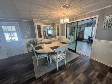 Beautiful 2 bedroom / 2-bathroom cozy home on the 18th tee box! on Lake Fairways Country Club in Florida - for sale on GolfHomes.com, golf home, golf lot