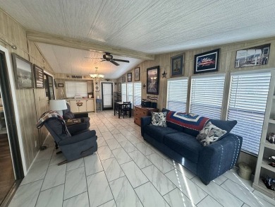Beautiful 2 bedroom / 2-bathroom cozy home on the 18th tee box! on Lake Fairways Country Club in Florida - for sale on GolfHomes.com, golf home, golf lot