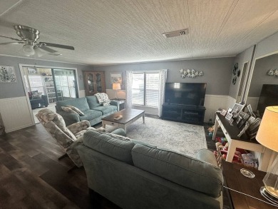Beautiful 2 bedroom / 2-bathroom cozy home on the 18th tee box! on Lake Fairways Country Club in Florida - for sale on GolfHomes.com, golf home, golf lot