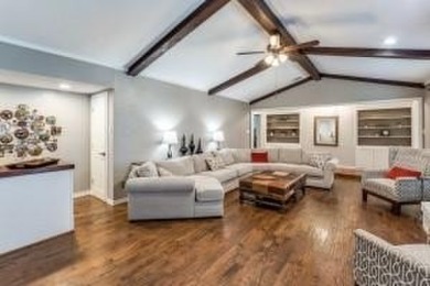 Welcome home to this One Story Floor Plan has a unique Circle on The Country Place in Texas - for sale on GolfHomes.com, golf home, golf lot