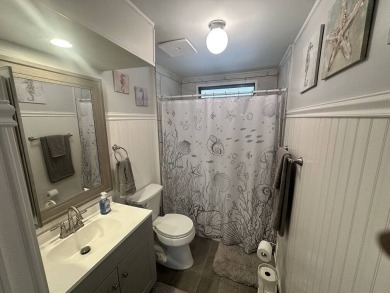 Beautiful 2 bedroom / 2-bathroom cozy home on the 18th tee box! on Lake Fairways Country Club in Florida - for sale on GolfHomes.com, golf home, golf lot