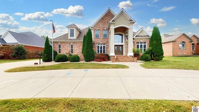 Gorgeous home in Lone Oak has a large fully fenced yard! Inside on Rolling Hills Country Club in Kentucky - for sale on GolfHomes.com, golf home, golf lot