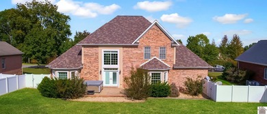 Gorgeous home in Lone Oak has a large fully fenced yard! Inside on Rolling Hills Country Club in Kentucky - for sale on GolfHomes.com, golf home, golf lot