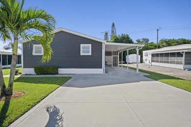 ONE OF A KIND! You OWN the land, no HOA. This 4 bedroom 2 bath on Heritage Ridge Golf Club in Florida - for sale on GolfHomes.com, golf home, golf lot